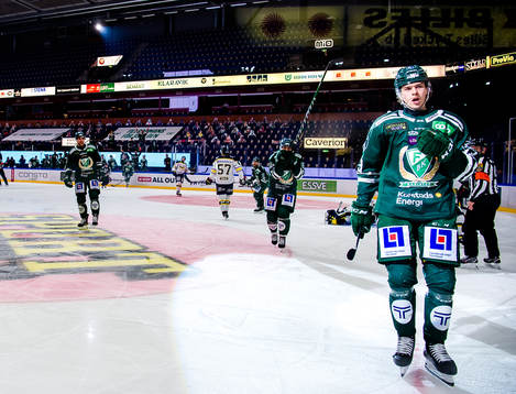 Färjestads Albert Johansson jublar
