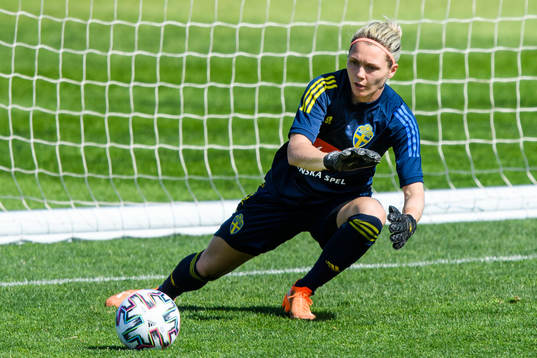 Goalkeeper Jennifer Falk