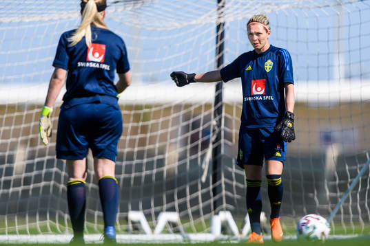 Goalkeeper Jennifer Falk