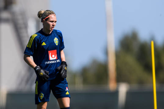 Goalkeeper Jennifer Falk
