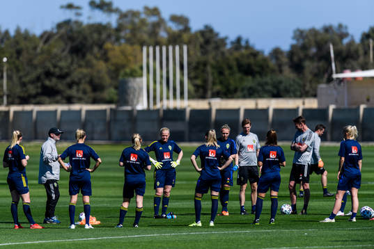 Players gather