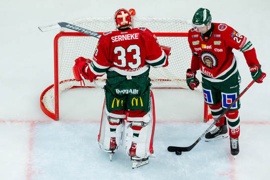 Frölundas Johan Sundström och målvakt Johan Mattsson