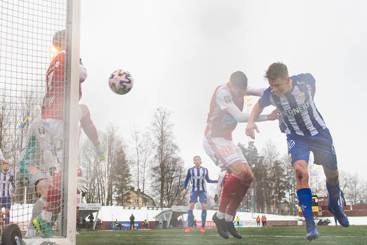 IFK Göteborgs Pontus Wernbloom gör 1-1