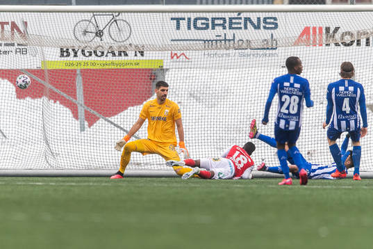 Sandvikens Naeem Mohammed gör 3-1 bakom IFK Göteborgs