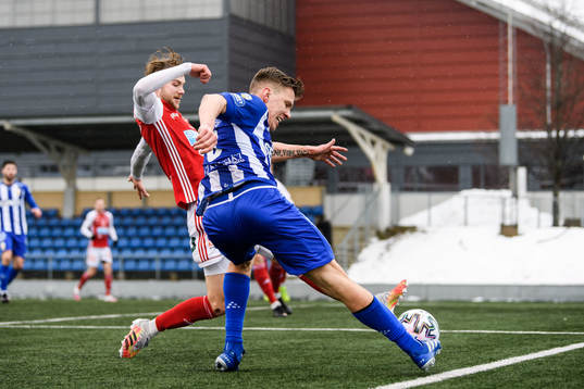 Sandvikens Niclas Håkansson och IFK Göteborgs Pontus