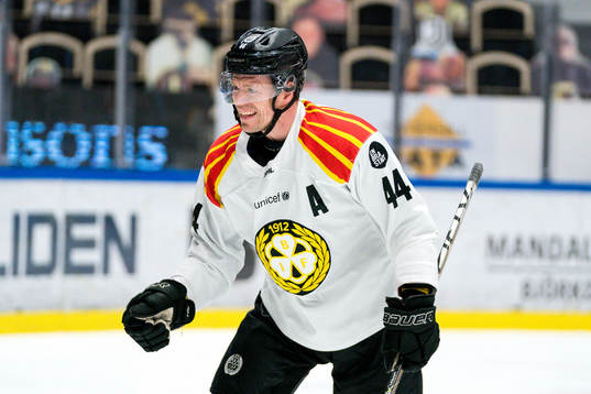 Brynäs Nicklas Danielsson jublar