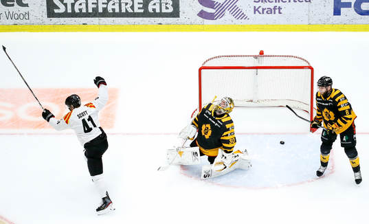 Brynäs Greg Scott jublar
