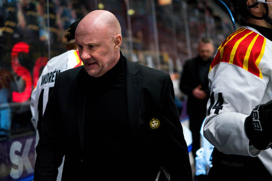 Brynäs tränare Peter Andersson deppar