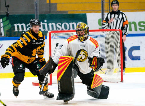 Skellefteås Melker Karlsson och Brynäs målvakt Samuel