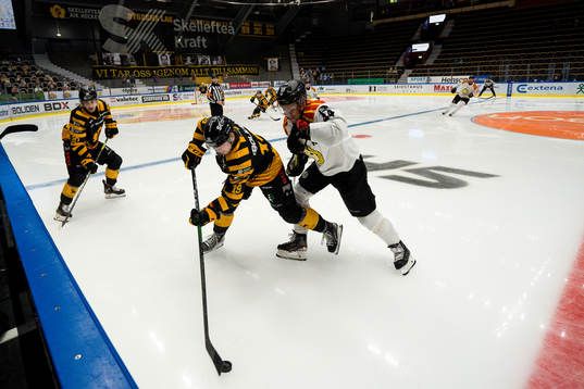 Skellefteås Tuomas Kiiskinen och Brynäs Nicklas Danielsson
