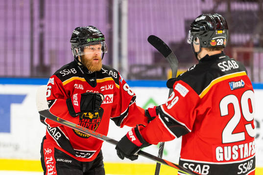 Luleås Linus Klasen och Erik Gustafsson jublar
