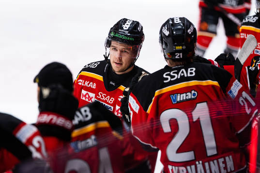 Luleås Filip Hållander jublar