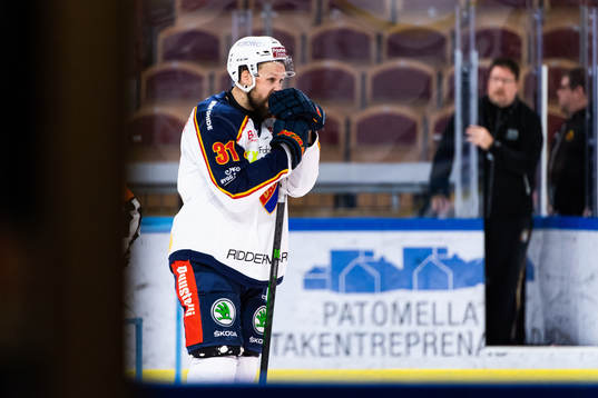 Djurgårdens Dick Axelsson deppar