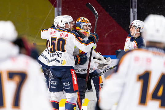 Djurgårdens Tobias Ekberg och målvakt Niklas Svedberg