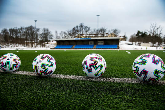Fotbollar på Arena Oskarshamn