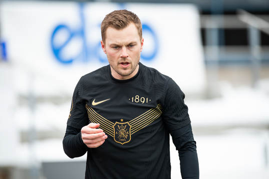 s Sebastian Larsson