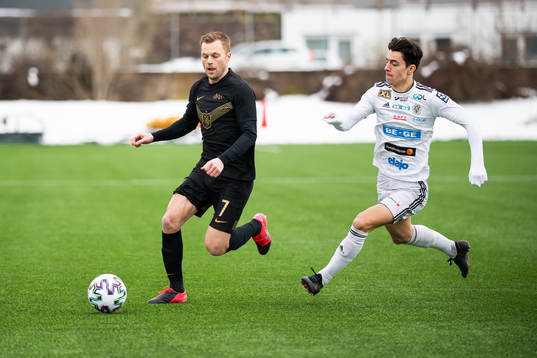 s Sebastian Larsson
