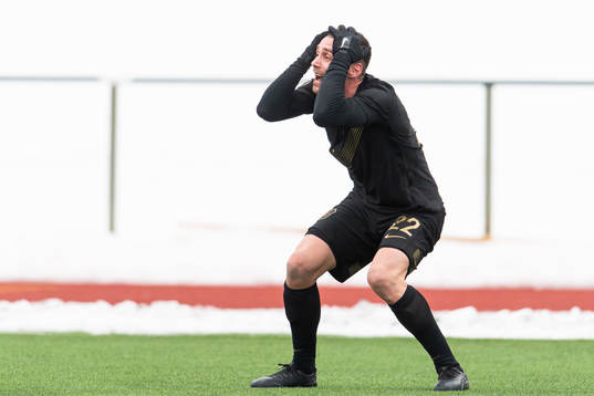s Filip Rogic  reagerar mot ett domslut