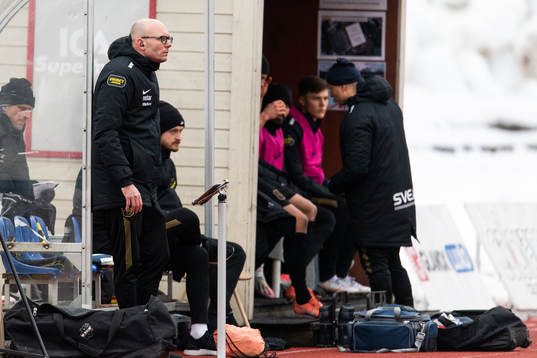 s AIK:s assisterande tränare Andreas Janmyr