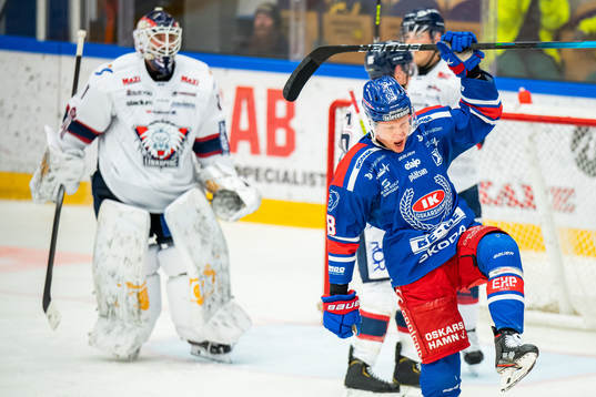 Oskarshamns Fredrik Olofsson jublar