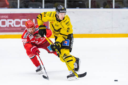 Modos Kalle Jellvert och Västerås Sebastian Benker