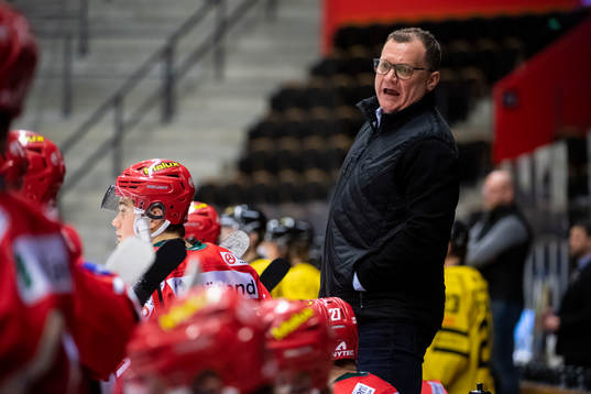 Modos tränare Magnus Sundquist