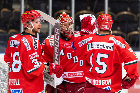 Modos Alexander Ytterell, målvakt Anthony Petersoch Filip