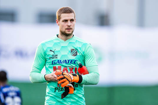 Löddes målvakt Oliver Lindstedt deppar