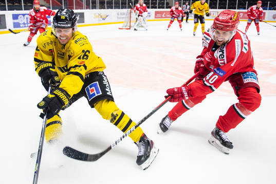 Västerås Filip Karlsson och Modos Kalle Jellvert