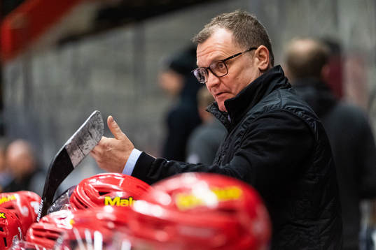 Modos tränare Magnus Sundquist