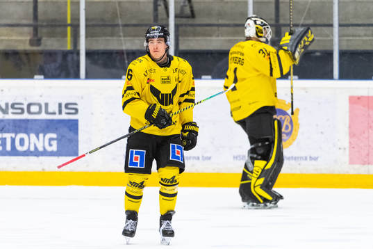 Västerås Alexander Lunsjö och målvakt Jesper Myrenberg