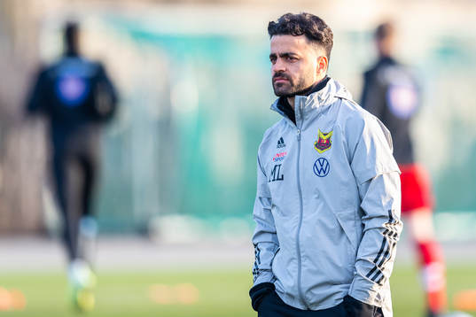 Östersunds tränare Amir Azrafshan