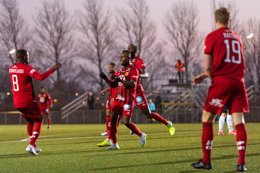 Östersunds Isak Ssewankambo och Samuel Laryea Mensiro