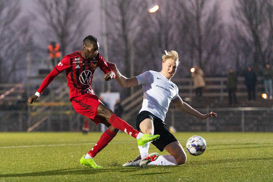 Östersunds Blair Sebastian Turgott och Landskronas Viktor