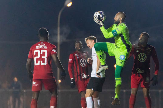 Östersunds målvakt Aly Keita