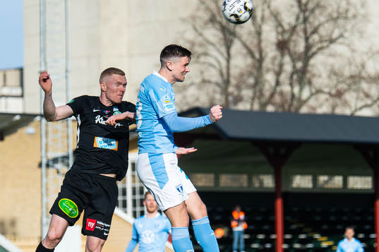 Västerås David Engström och Malmö FFs Marcus Antonsson