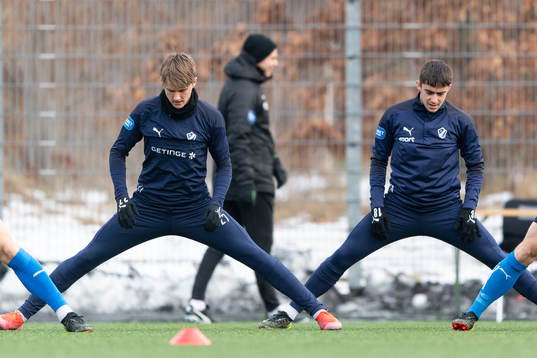 Halmstads Erik Ahlstrand och Emil Tot Wikström före