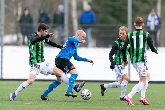 GAIS Adnan Maric och Halmstads Simon Lundevall