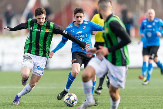 GAIS Adnan Maric och Halmstads Emil Tot Wikström