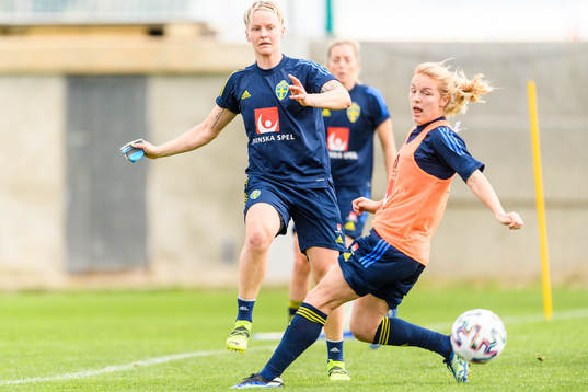 Nilla Fischer and Mimmi Larsson
