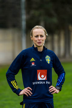 Amanda Ilestedt is interviewed by the media