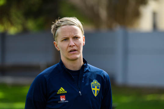 Nilla Fischer is interviewed by the media