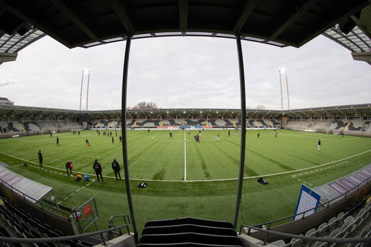 Bravida Arena interiört innan fotbollsmatchen i Svenska