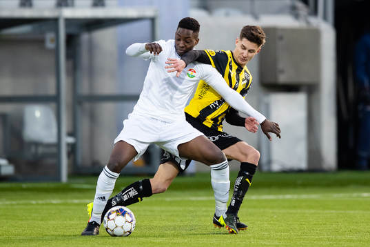 Dalkurds Samouil Izountouemoi och Häckens Leo Bengtsson