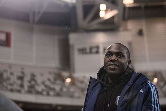 Djurgårdens Edward Chilufya i mixed zone