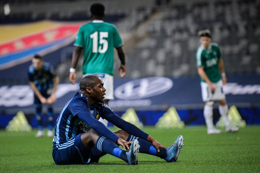 Djurgårdens Edward Chilufya deppar