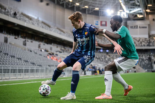 Djurgårdens Aslak Witry och Brages Nathan Mavila