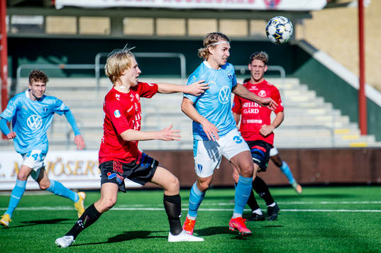 Malmö FFs Sebastian Nanasi mot Trelleborgs Simon