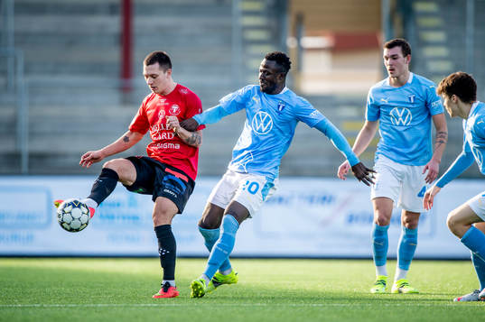 Trelleborgs målvakt Merlin Nuhanovic Malmö FFs Bonke