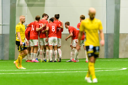 Degerfors spelare jublar